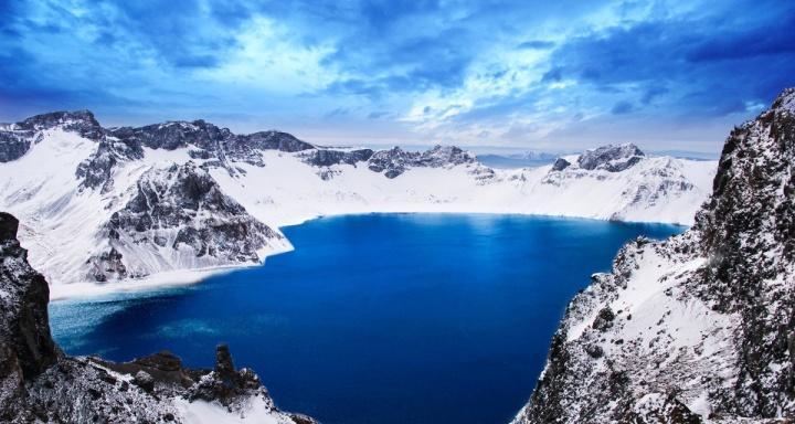 暴走英雄坛雪山天池攻略（探秘雪山天池，让你在暴走英雄坛尽情狂欢）